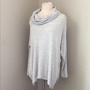 Lou & Grey Women's Gray Cowl Neck Sweater